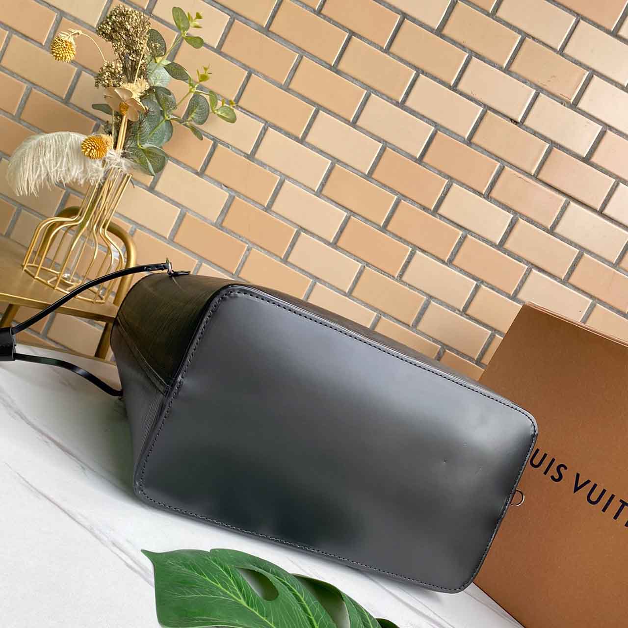 Replica Louis Vuitton Neverfull Mm Epi Leather M56947 Navy/Black/Red