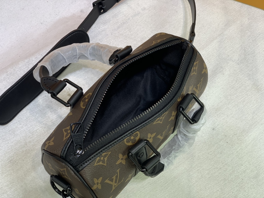 Replica Louis Vuitton Keepall Xs Monogram Seal Version