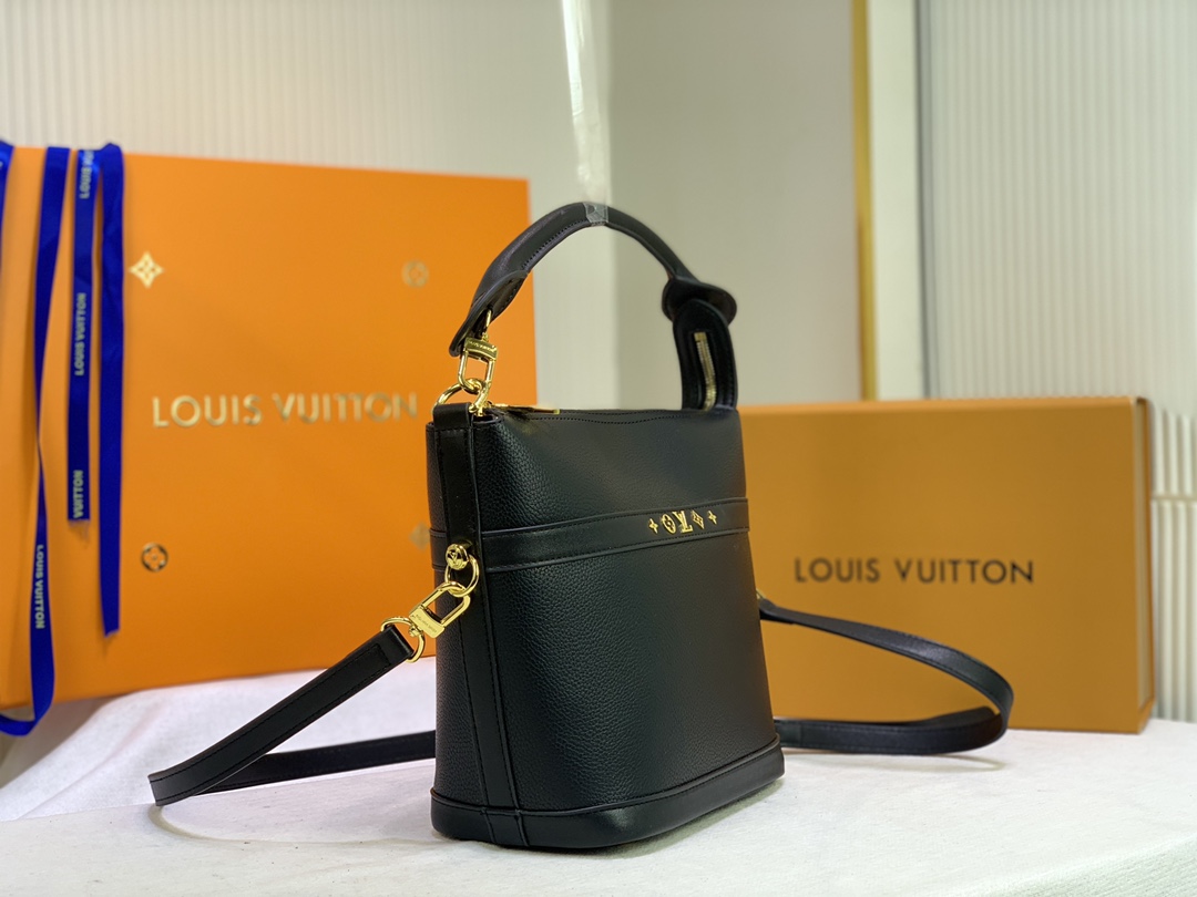Replica Louis Vuitton Cruiser Pm Bag Black/White