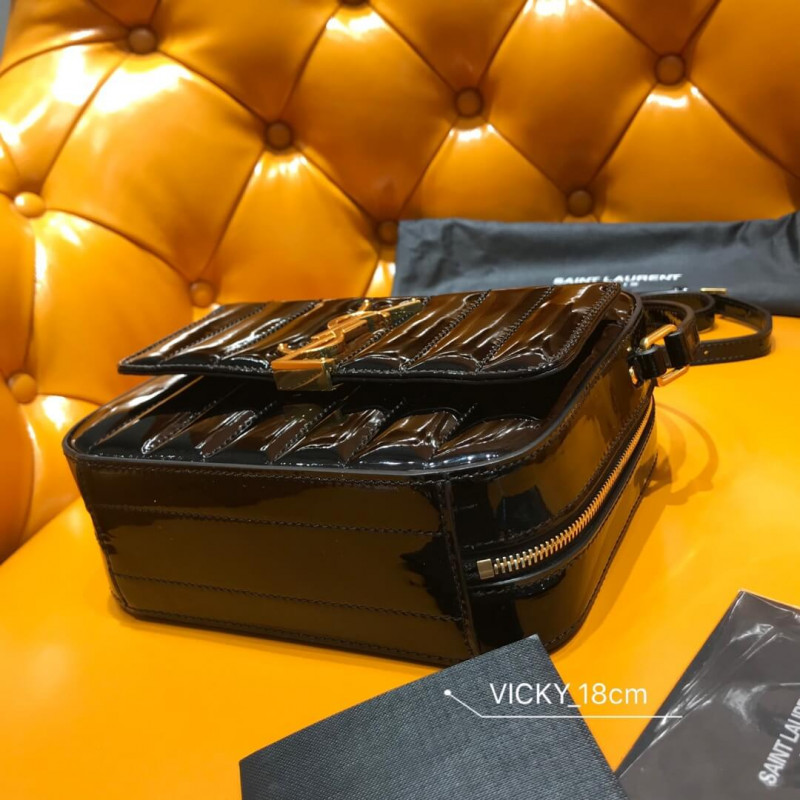 Replica Saint Laurent Monogram Vicky Patent Leather Camera Bag 555052