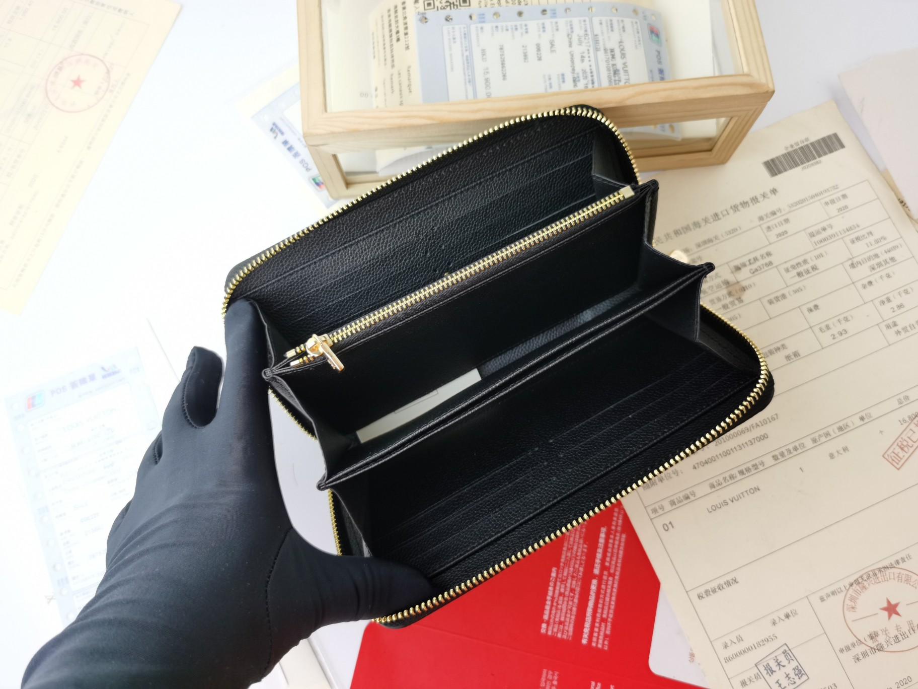 Replica Louis Vuitton Monogram Empreinte Broderies Zippy Wallet M81141