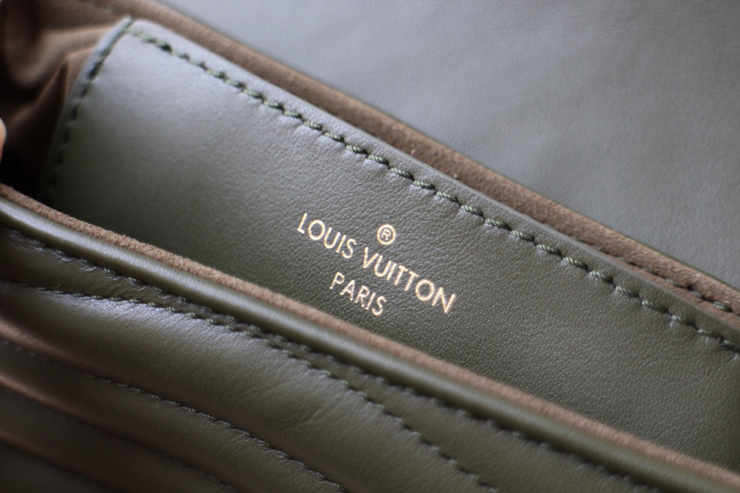 Replica Louis Vuitton New Wave Multi-Pochette M56471