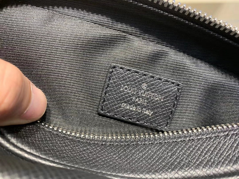 Replica Louis Vuitton Outdoor Bumbag M33438