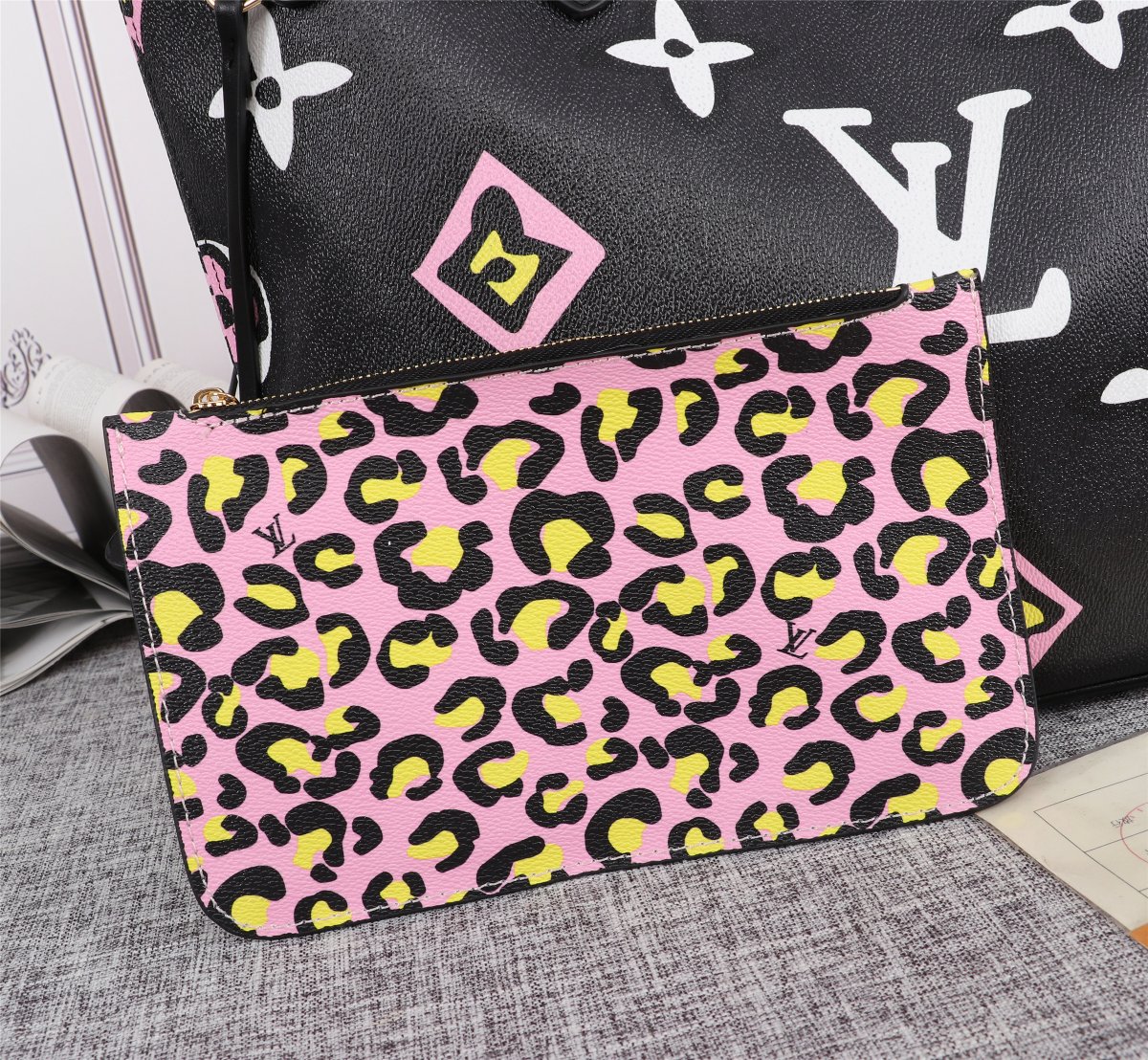 Replica Louis Vuitton Aaa-Neverfull Mm Tote Bag Black/White M45818