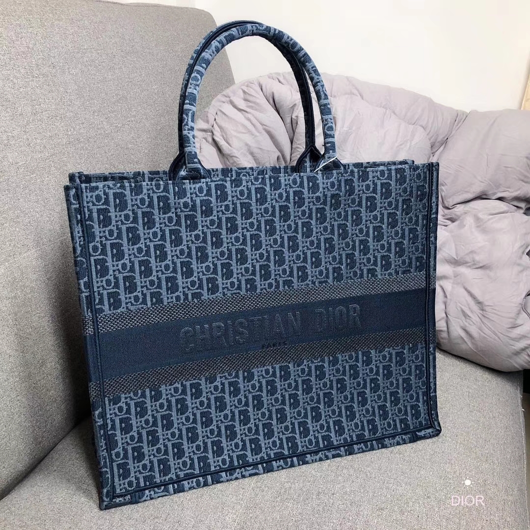 Replica Dior Book Tote M1286