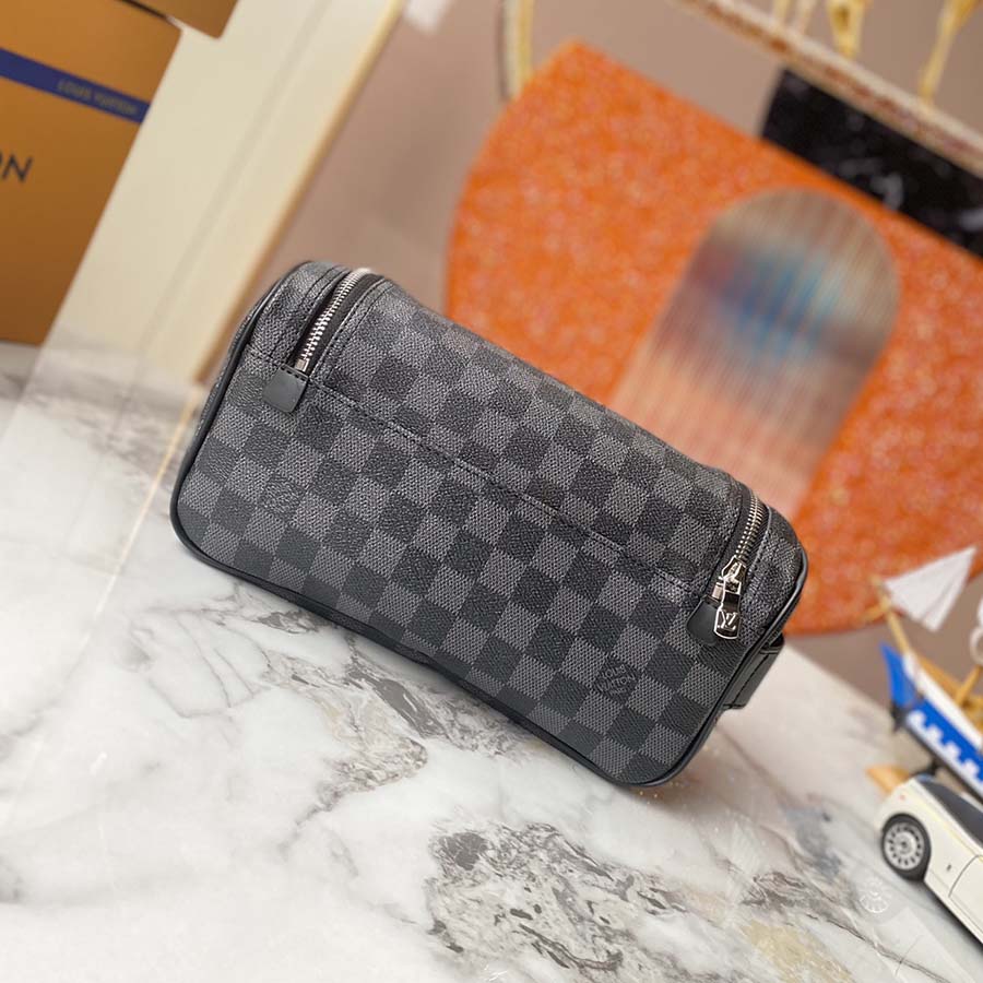 Replica Louis Vuitton Toiletry Pouch N47625