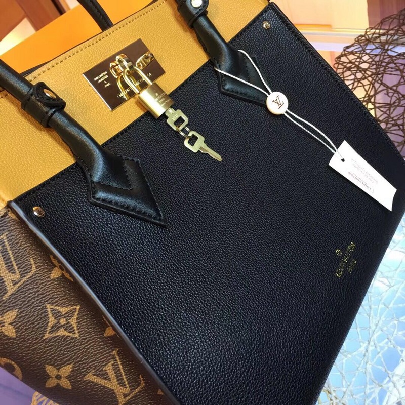 Replica Louis Vuitton On My Side M53823