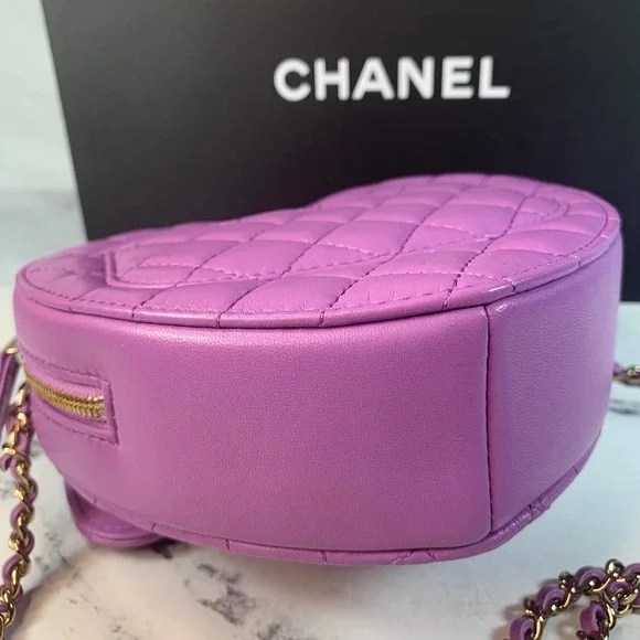 Replica Chanel Heart Zipped Arm Coin Purse 22S Purple/Black Ap2786