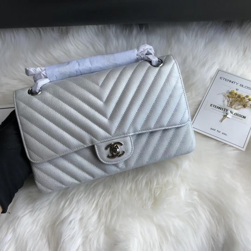 Replica Chanel Chevron Caviar Calfskin Classic Flap Bag A01112