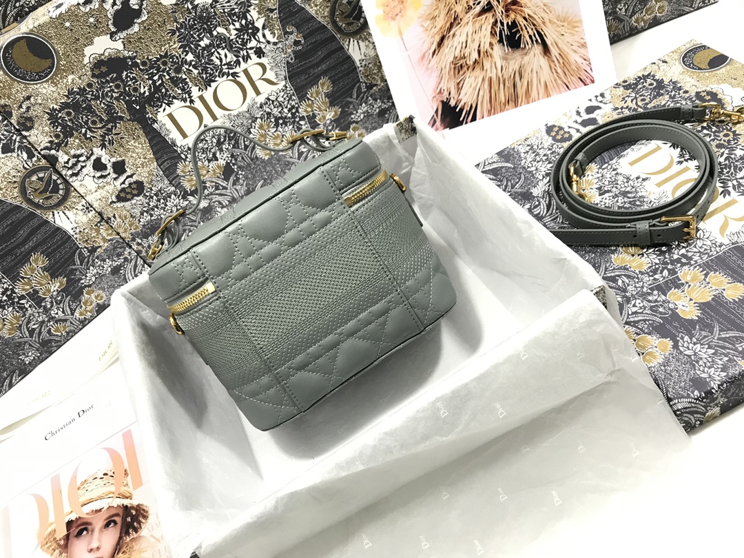 Replica Dior Aaa-Small Travel Vanity Case