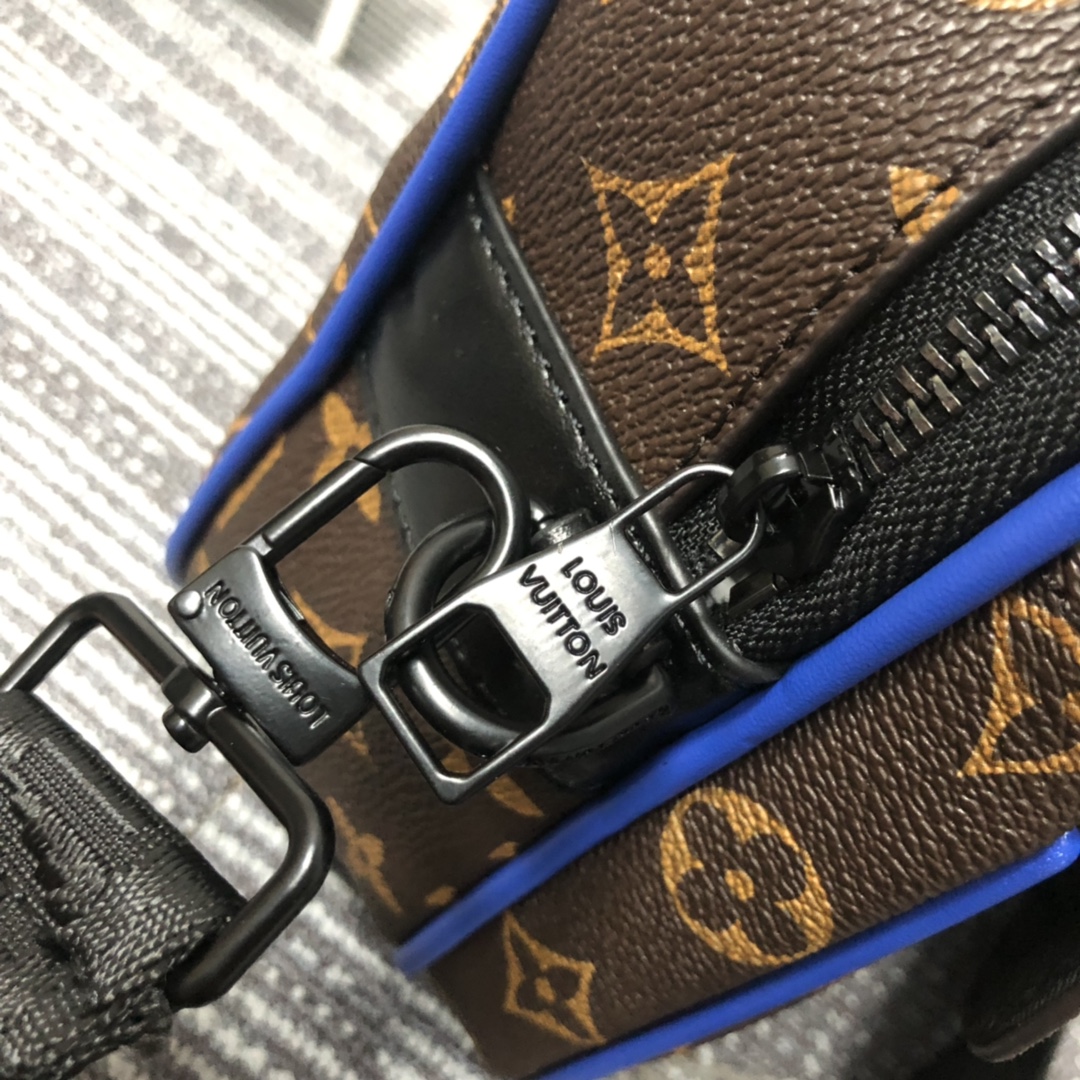 Replica Louis Vuitton S Lock Messenger M45863