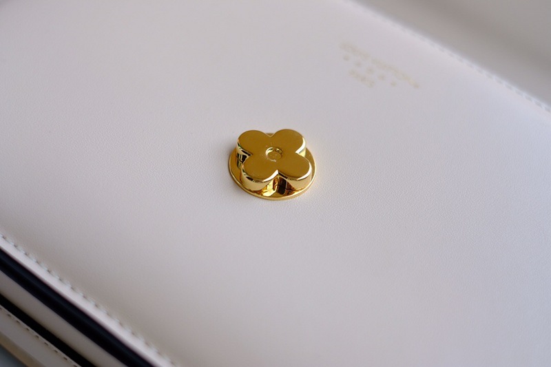 Replica Louis Vuitton Pont 9-M55950 Cream