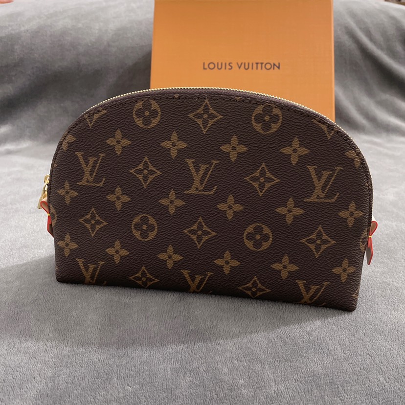 Replica Louis Vuitton Cosmetic Pouch K02