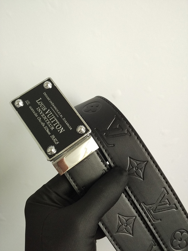 Replica Louis Vuitton Belt L126-75 38Mm Black
