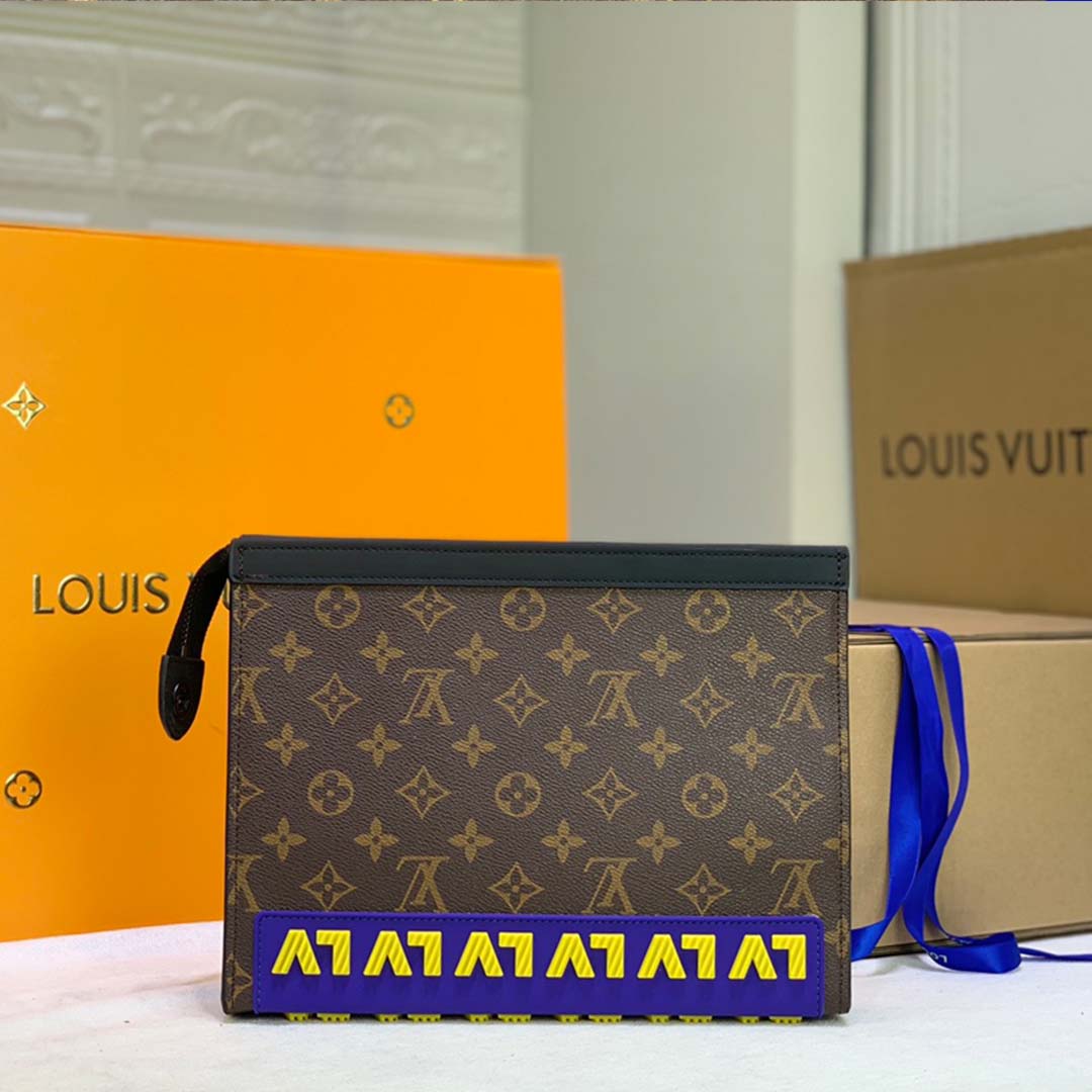 Replica Louis Vuitton Rubber Collection-Toiletry Pouch 26 M66601