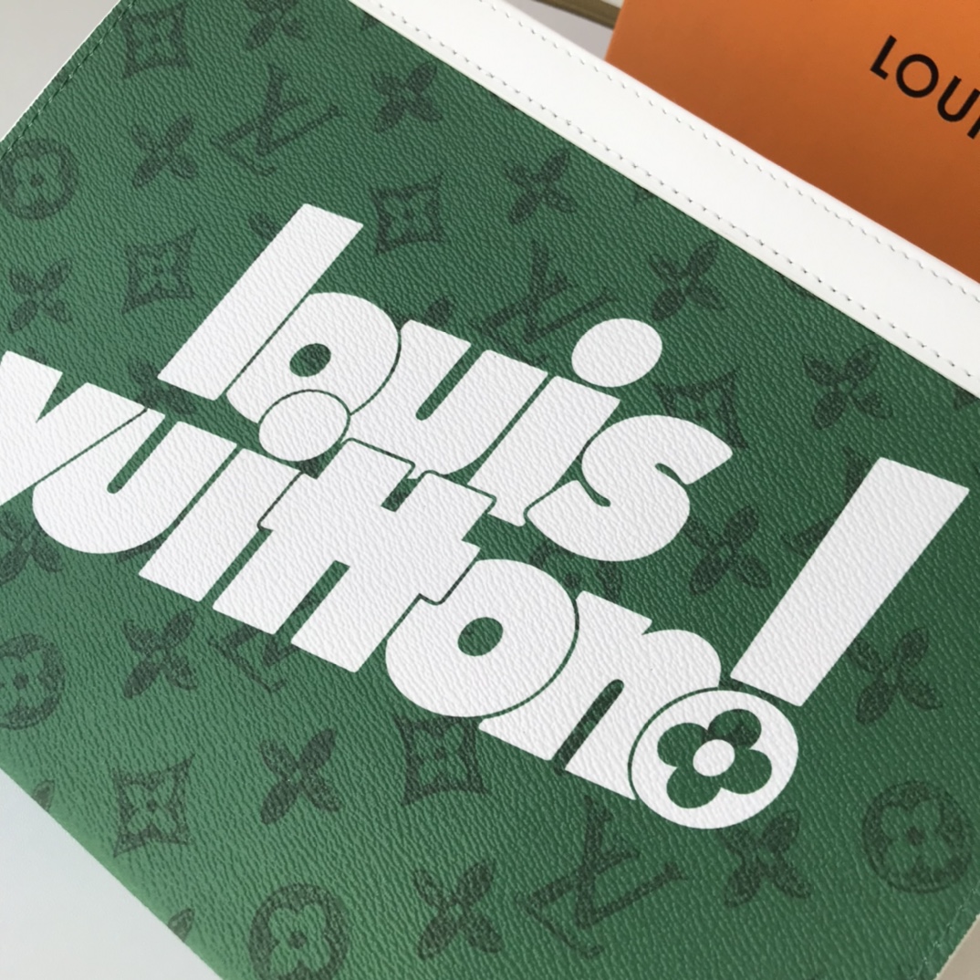 Replica Louis Vuitton Pochette Voyage Mm M30423