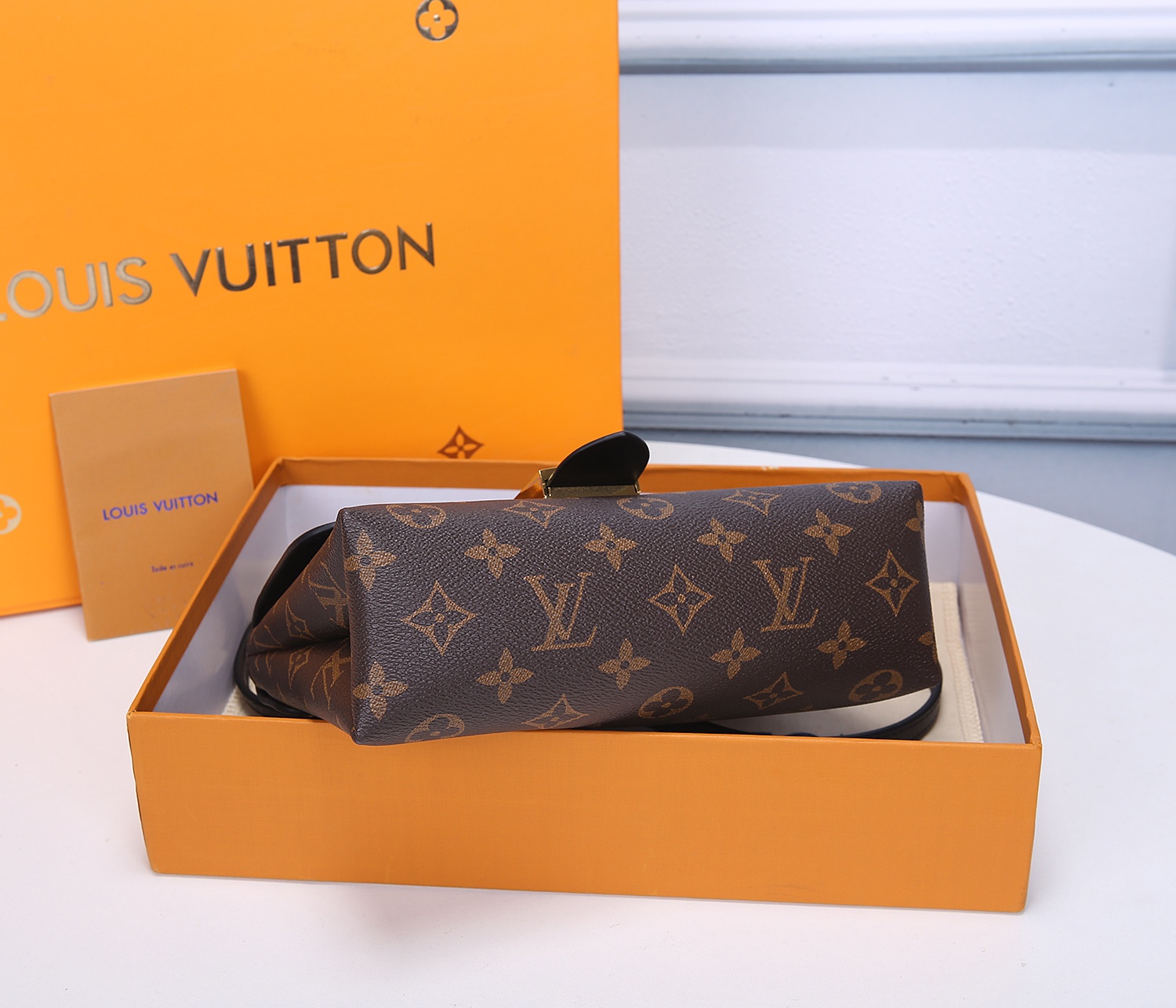 Replica Louis Vuitton Locky Bb 44141/44322