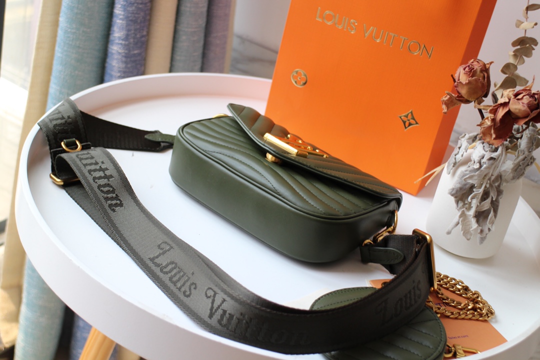 Replica Louis Vuitton New Wave Multi-Pochette M56471