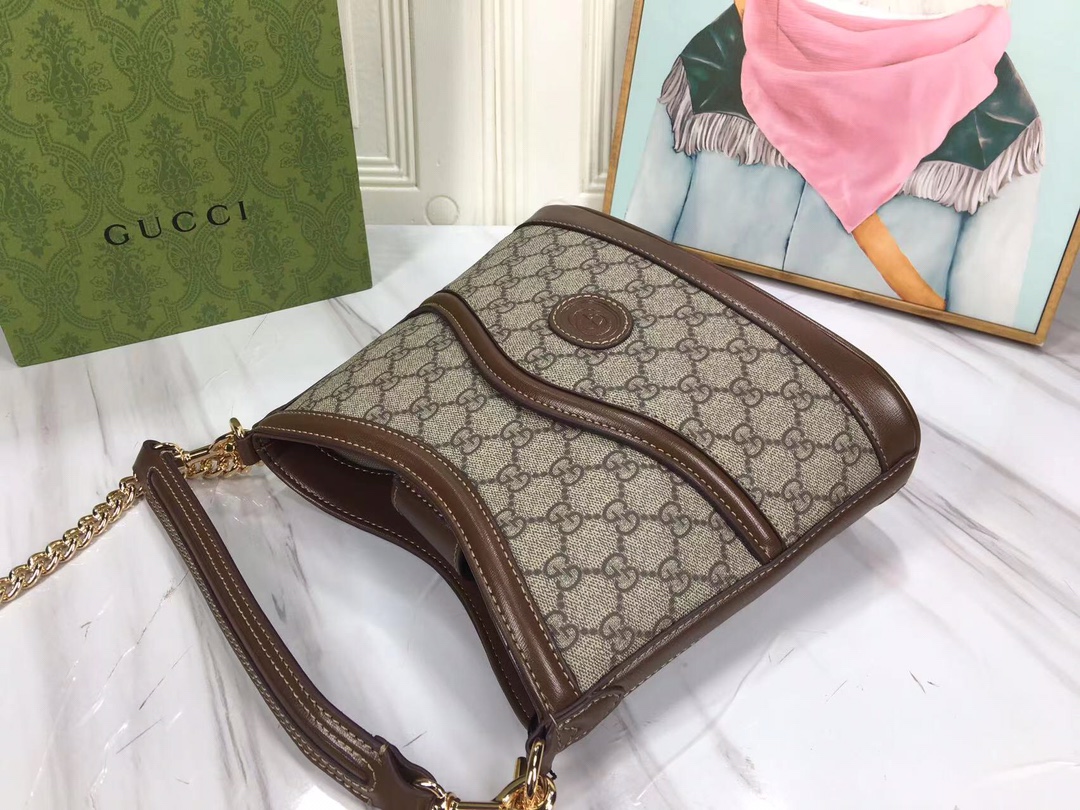 Replica Gucci Large Shoulder Bag With Interlocking G