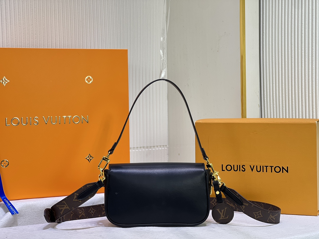 Replica Louis Vuitton Swing Bag