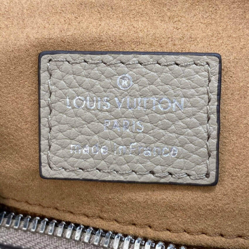 Replica Louis Vuitton Beaubourg Hobo Mm M56084