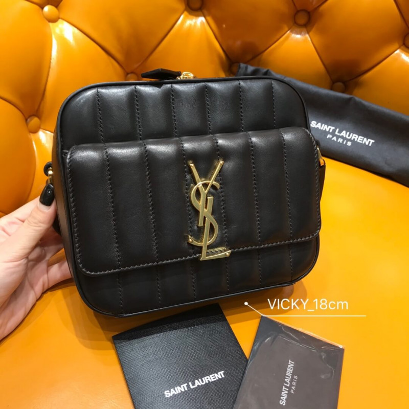 Replica Saint Laurent Vicky Camera Bag In Quilted Lambskin 555052