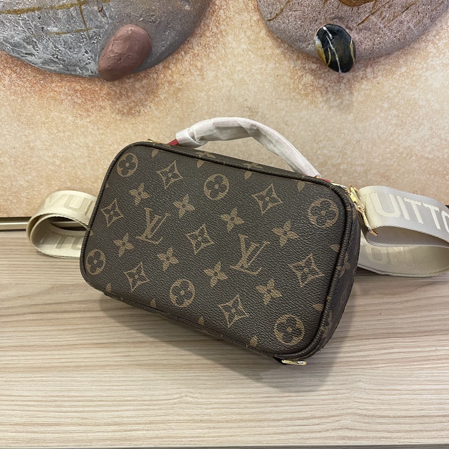 Replica Louis Vuitton The Sporty Utility Crossbody Bag