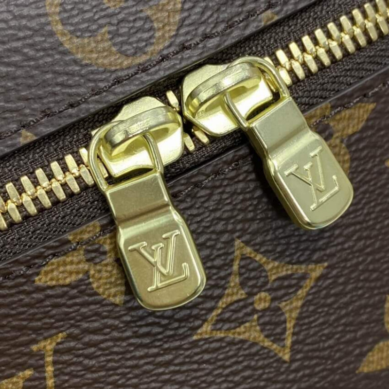 Replica Louis Vuitton Monogram Canvas Nice Mano Toiletry Pouch M44936