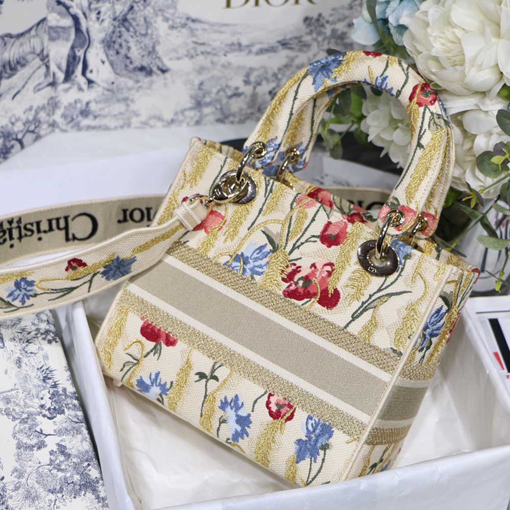 Replica Dior Aaa-Flowers Medium Lady D-Lite Bag M0565/Embroidery