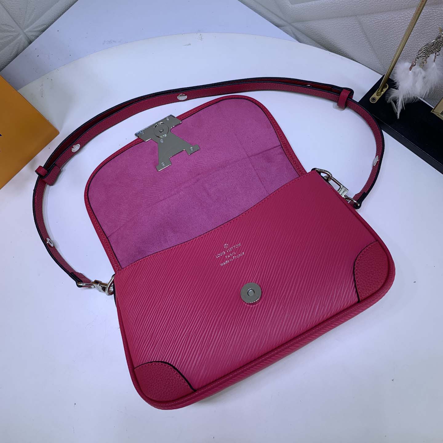 Replica Louis Vuitton Buci Crossbody Essential Daily Bag