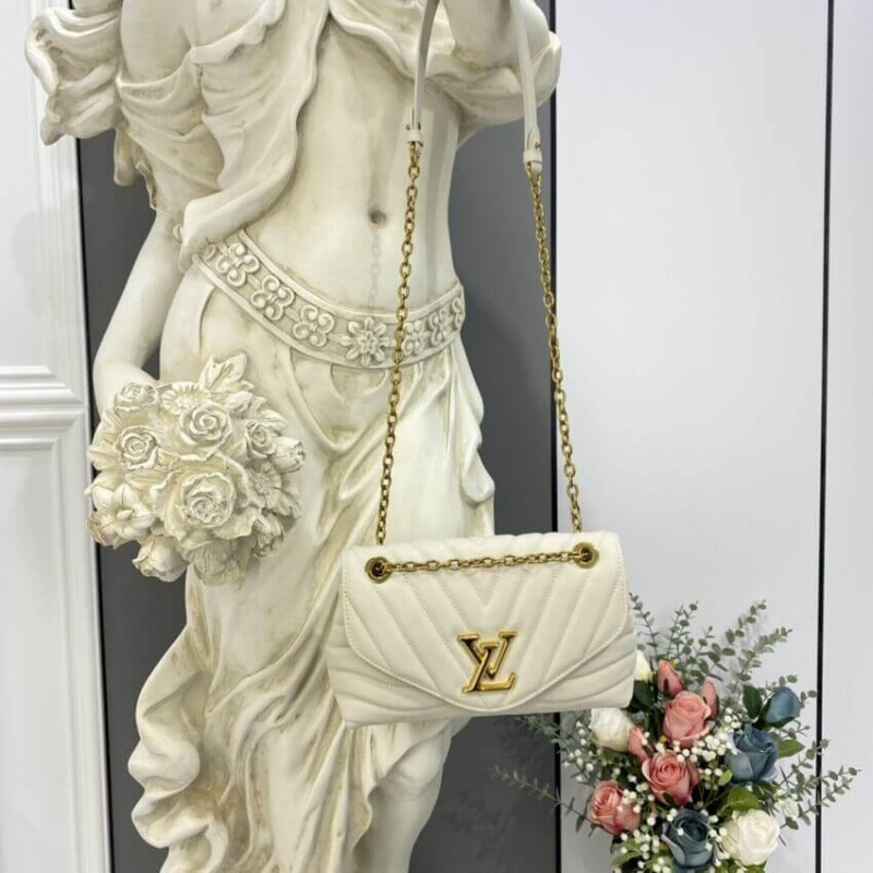 Replica Louis Vuitton New Wave Chain Bag M58549 Ivory