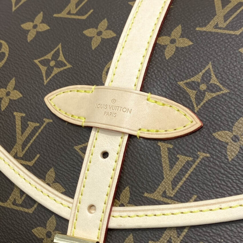 Replica Louis Vuitton Monogram Canvas Saumur Mm M40710