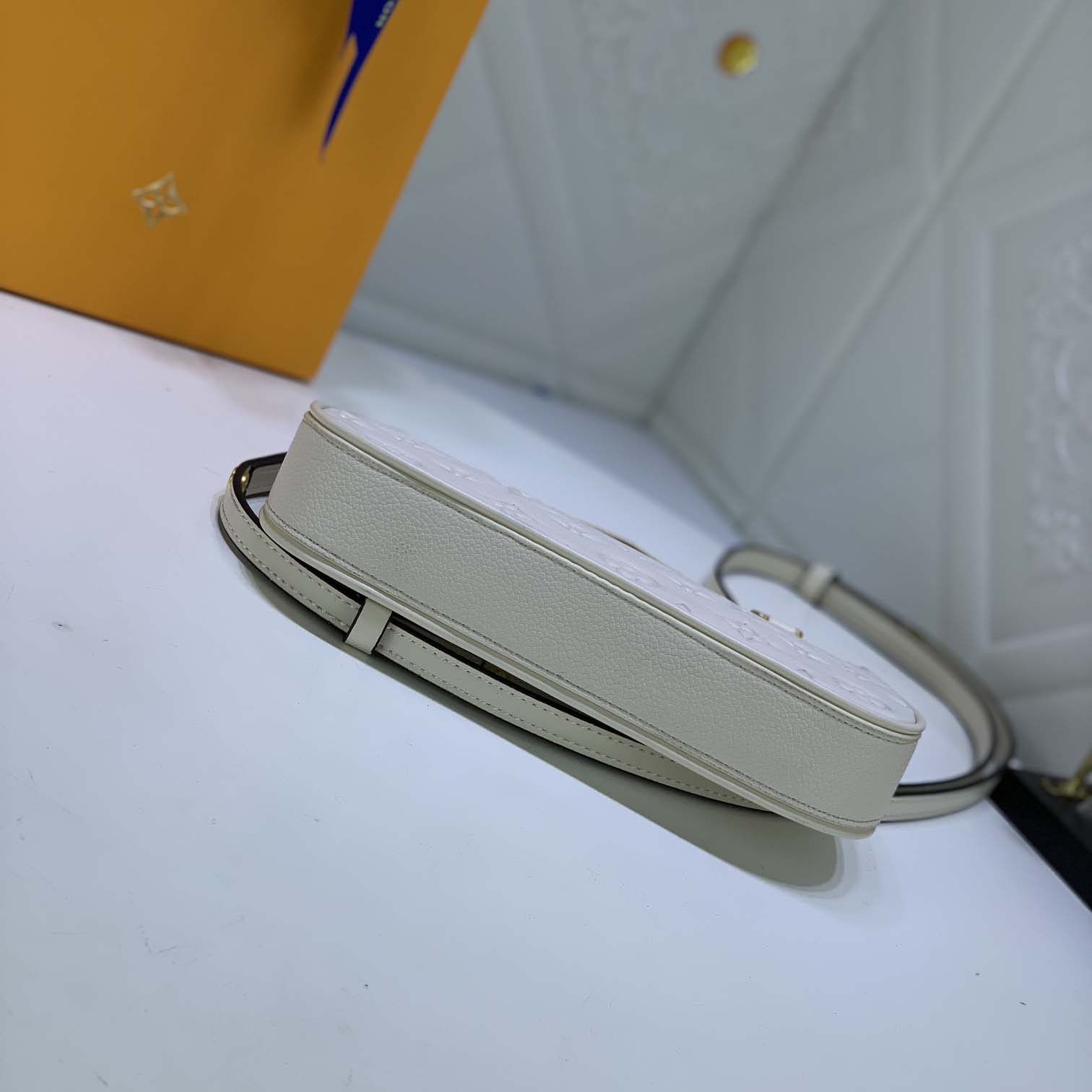 Replica Louis Vuitton Easy Pouch On Strap- Black/Beige/White