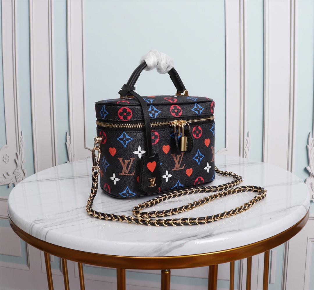 Replica Louis Vuitton Game On Vanity Pm M57482 Black/White