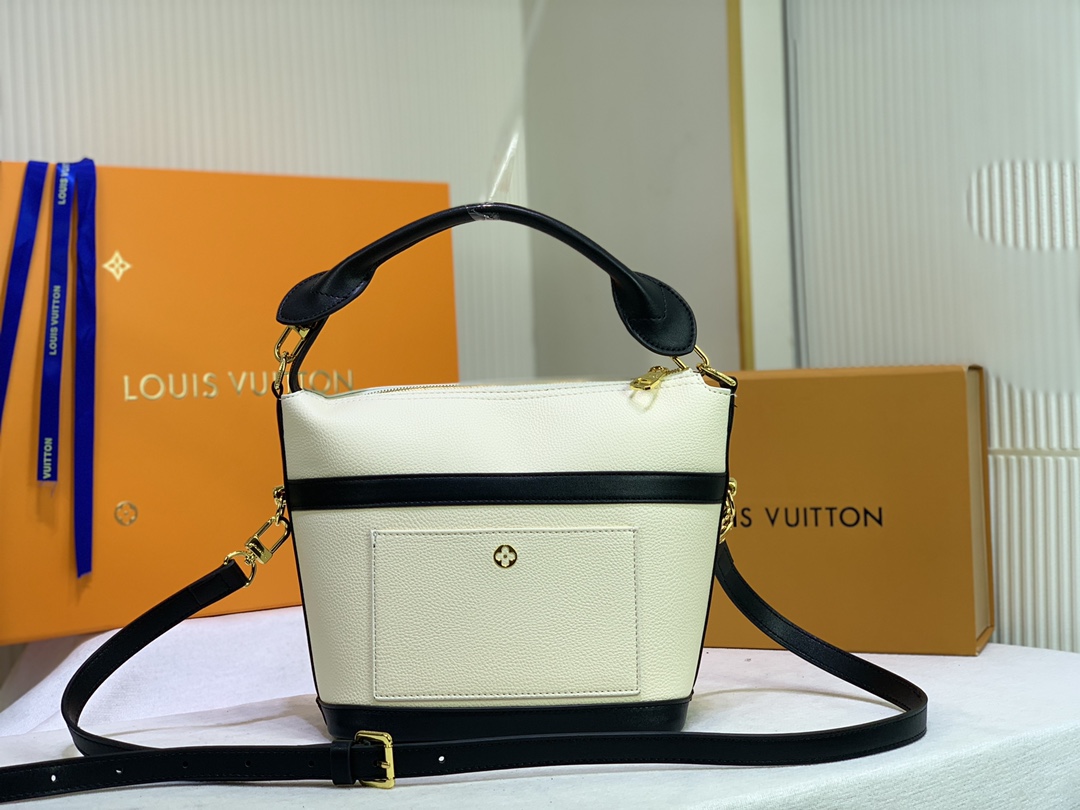 Replica Louis Vuitton Cruiser Pm Bag Black/White