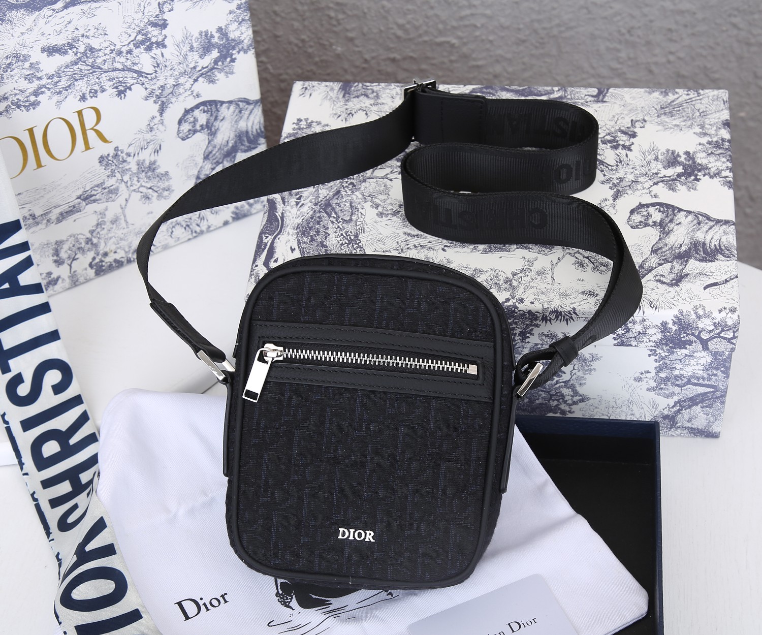 Replica Dior Messenger Pouch Black/Beige