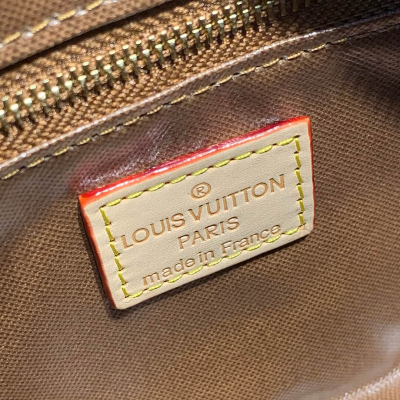 Replica Louis Vuitton Monogram Canvas Toiletry Bag 25 M47527