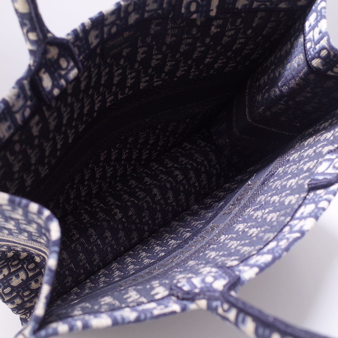 Replica Dior Book Tote M1286