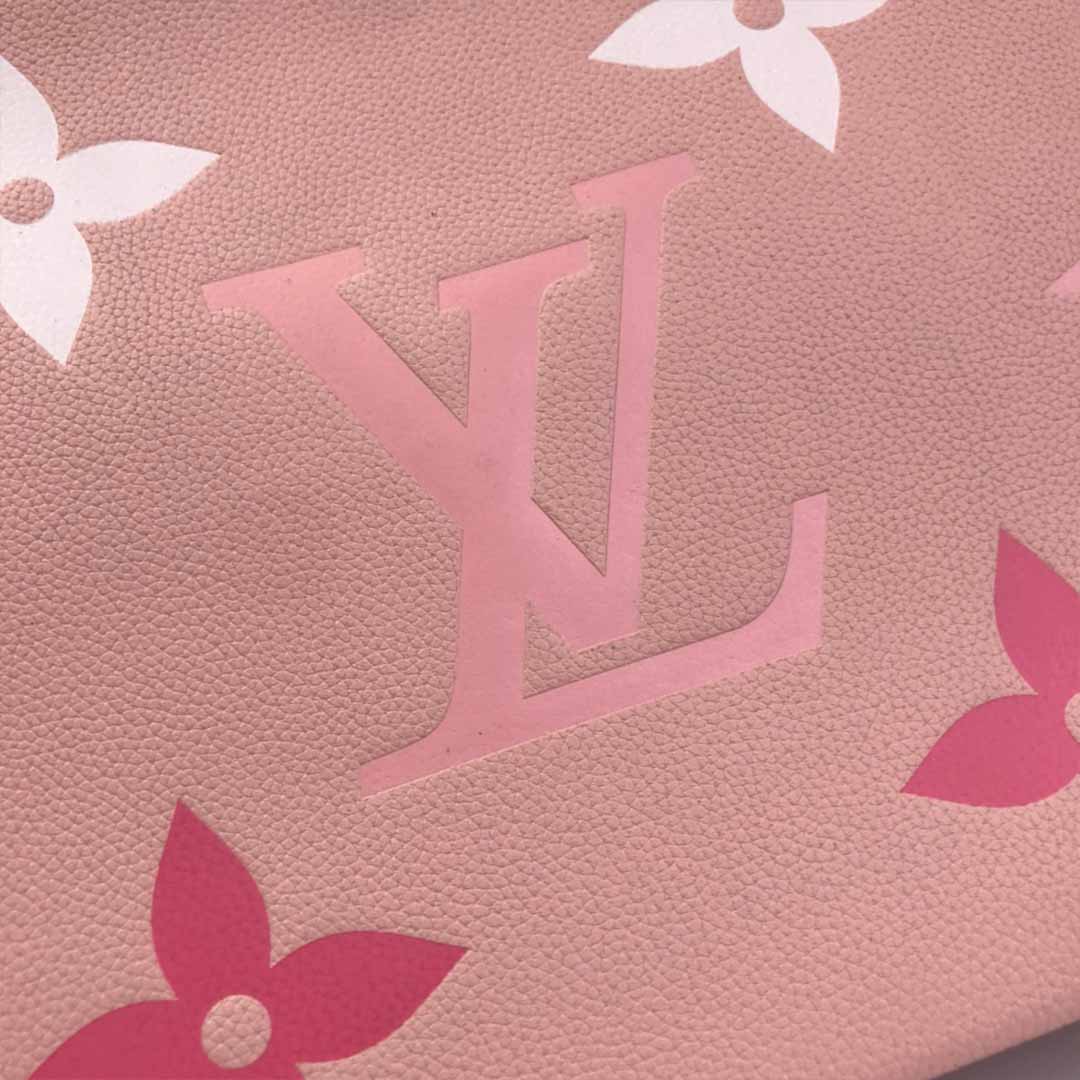 Replica Louis Vuitton By The Pool-Toiletry Pouch 26 M80504