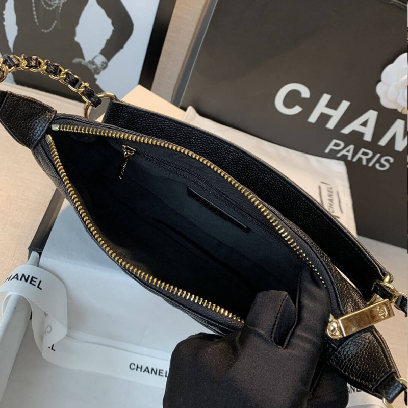 Replica Chanel Grained Leather Hobo Bag B01960