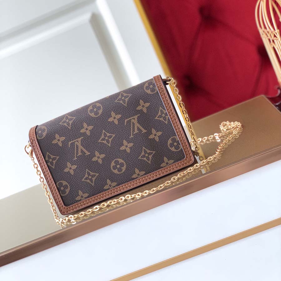 Replica Louis Vuitton Dauphine Chain Wallet