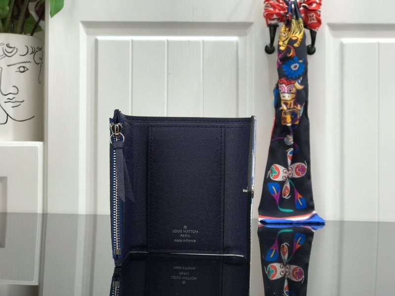 Replica Louis Vuitton Escale Victorine Wallet