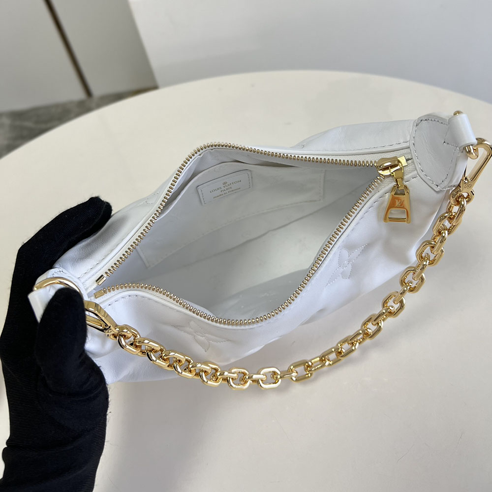 Replica Louis Vuitton Aaa- Over The Moon