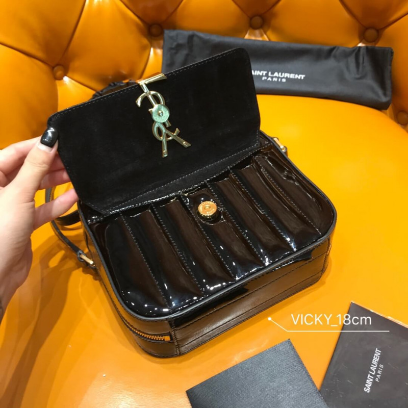 Replica Saint Laurent Monogram Vicky Patent Leather Camera Bag 555052