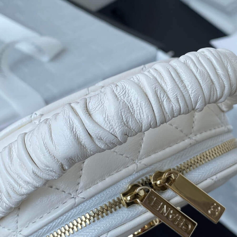 Replica Chanel Small Vanity Case Lambskin Ap2731