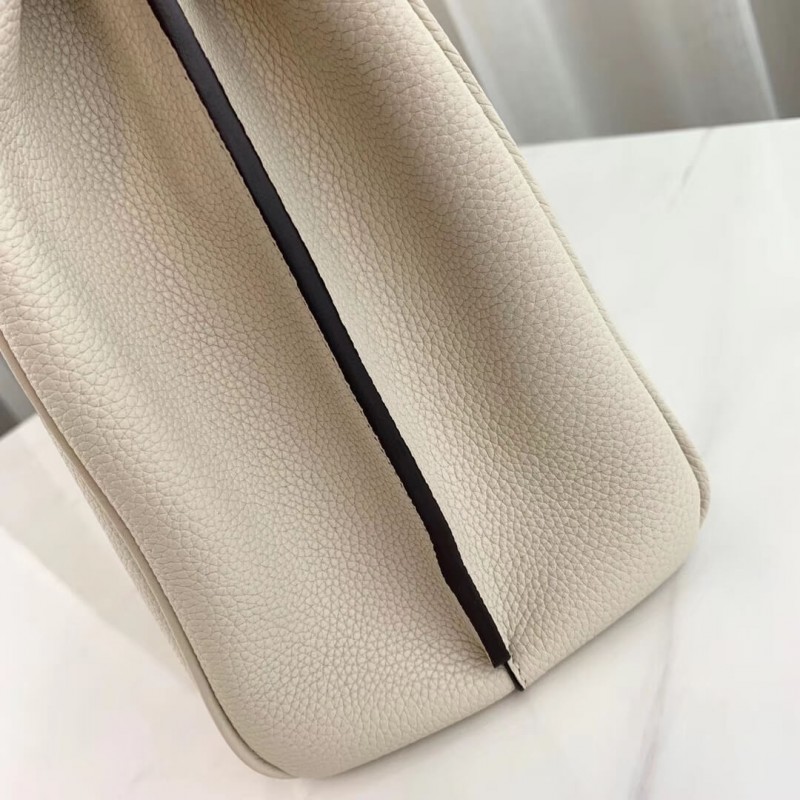 Replica Gucci Zumi Grainy Leather Medium Top Handle Bag 564714