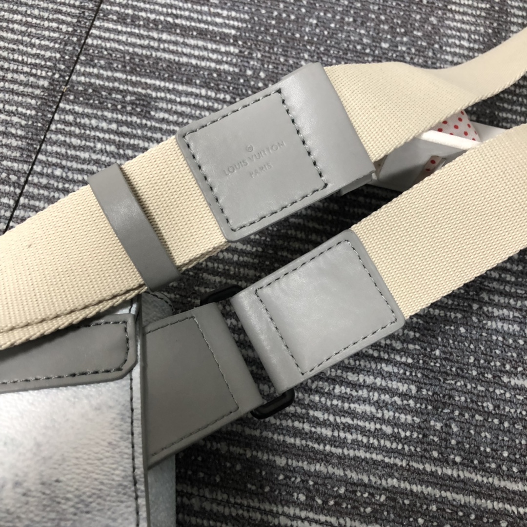 Replica Louis Vuitton Trunk Slingbag N50061-2