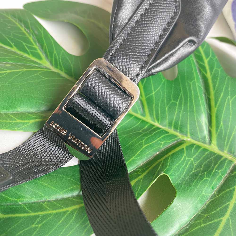 Replica Louis Vuitton Discovery Backpack M45879