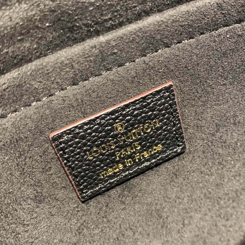 Replica Louis Vuitton Monogram Canvas Daily Pouch M62942