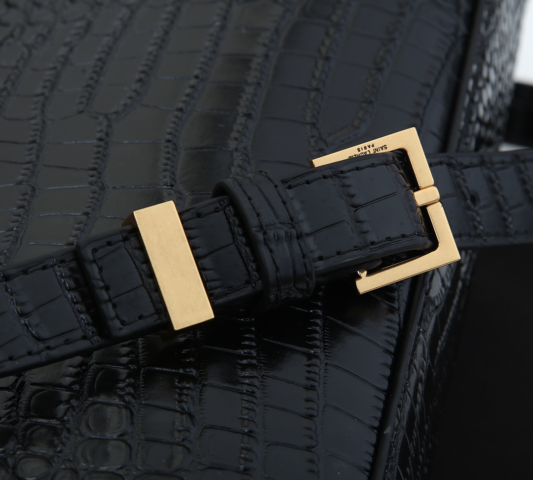 Replica Ysl Manhattan Shoulder Bag In Crocodile-Embossed Shiny Leather 2021